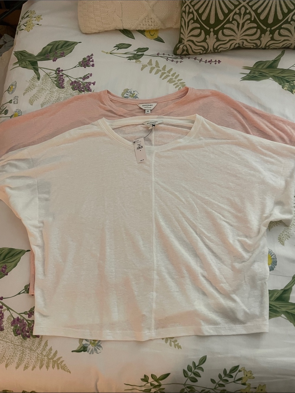 Banana Republic White and Light Pink Short Sleeve Boxy Tees